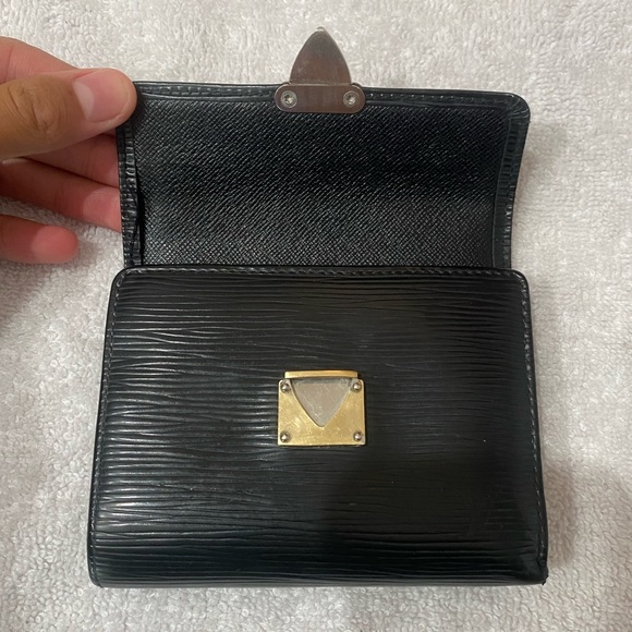 Louis Vuitton Epi Noir Tri-Fold Wallet - Picture 2 of 11